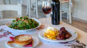 To Steki Restaurant Kastoria – ΜΕΣΗΜΕΡΙΑΝΟ